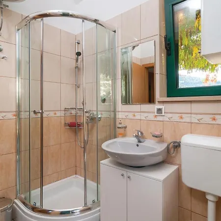 1 Bedroom Awesome In